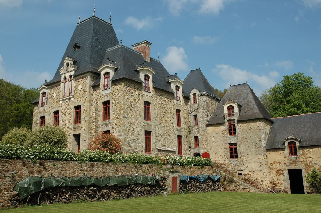 Château de la Villequéno : Façade est, vue générale