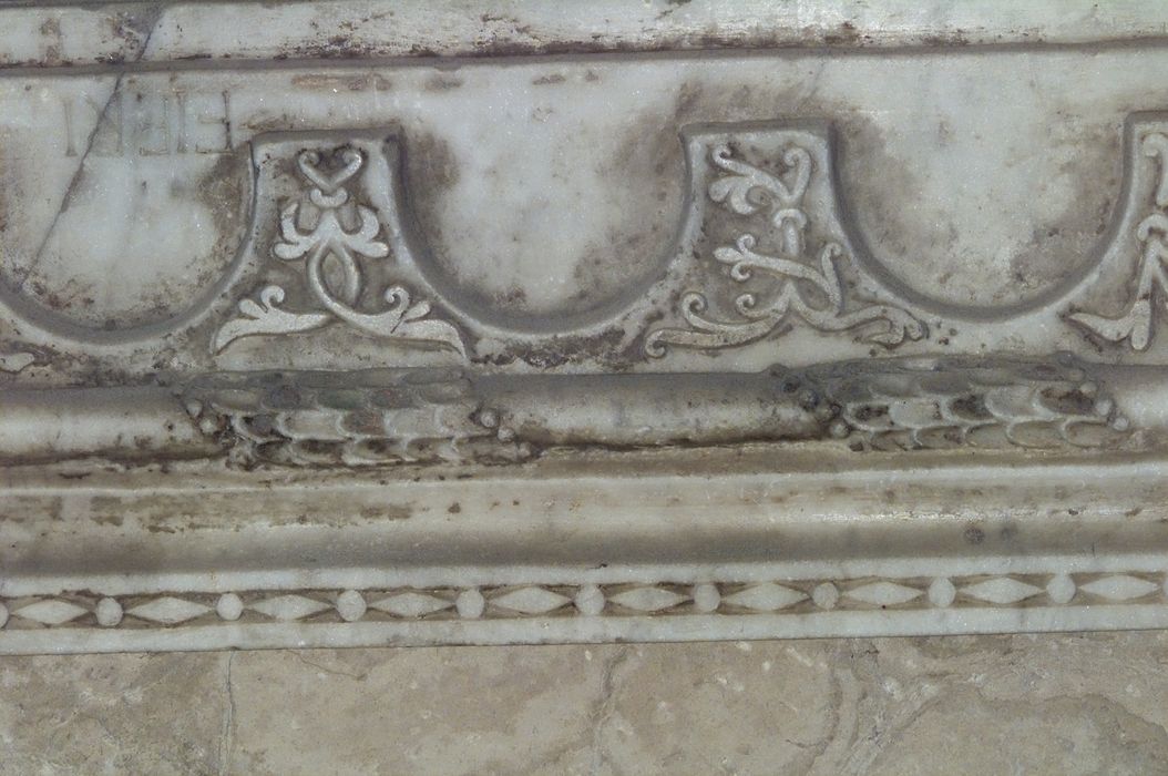 table d'autel de l'évêque Dieudonné, détail