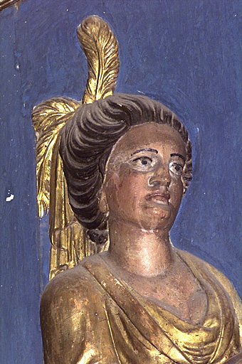 retable du maître-autel. Détail de la Décollation de saint Jean Baptiste : visage de Salomé, avant restauration (atelier Lacoste, novembre 2000 - février 2001).