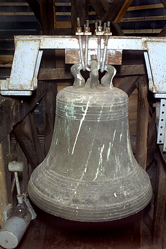 cloche - © Inventaire général, ADAGP  ; © Monuments historiques, 2000