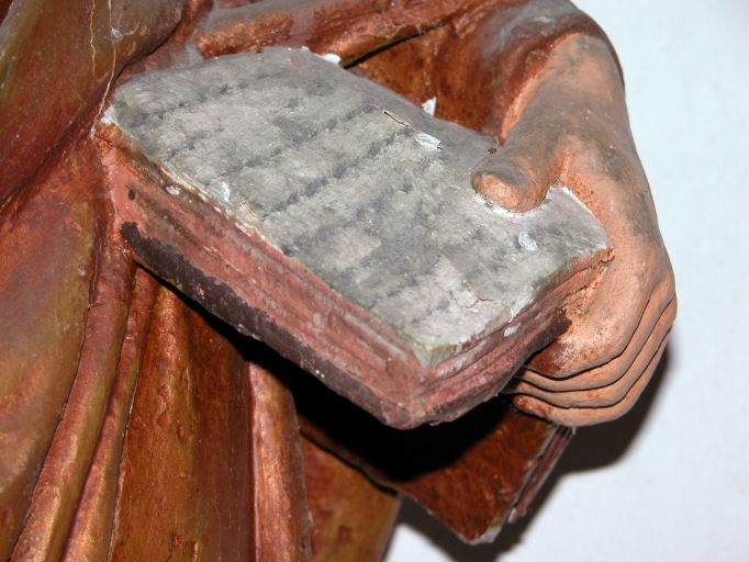 Saint Pierre, détail du livre.