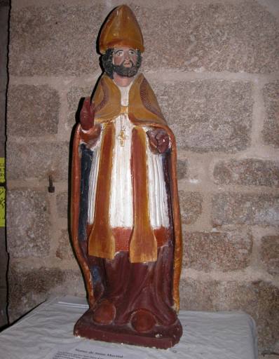 Statue : saint évêque