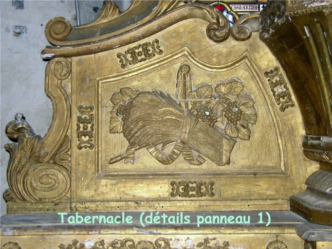 Aile gauche du tabernacle.