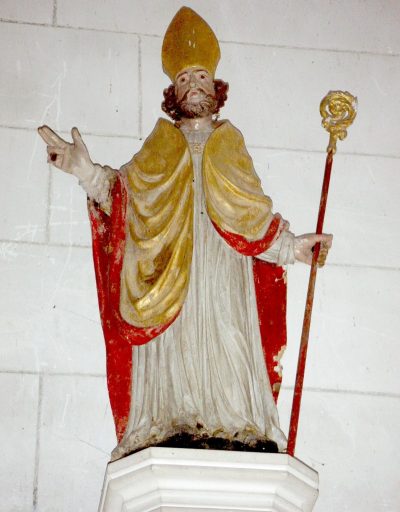 Saint évêque bénissant, vue générale.
