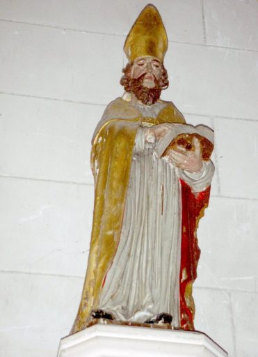 Saint évêque lisant, vue générale.