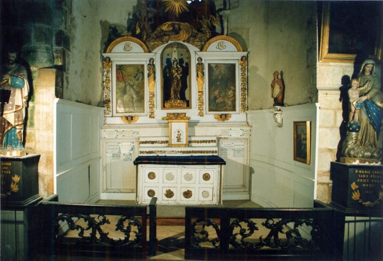 Vue d'ensemble de la chapelle de la Vierge, dans le bras sud du transept.