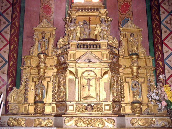 Gradins d'autel, tabernacle à ailes et exposition et ses statuettes