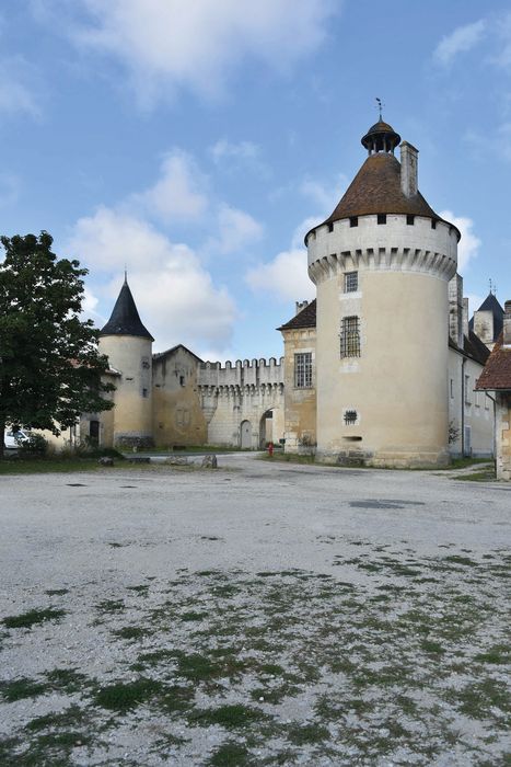 Château de l'Oisellerie : Ensemble est, vue générale