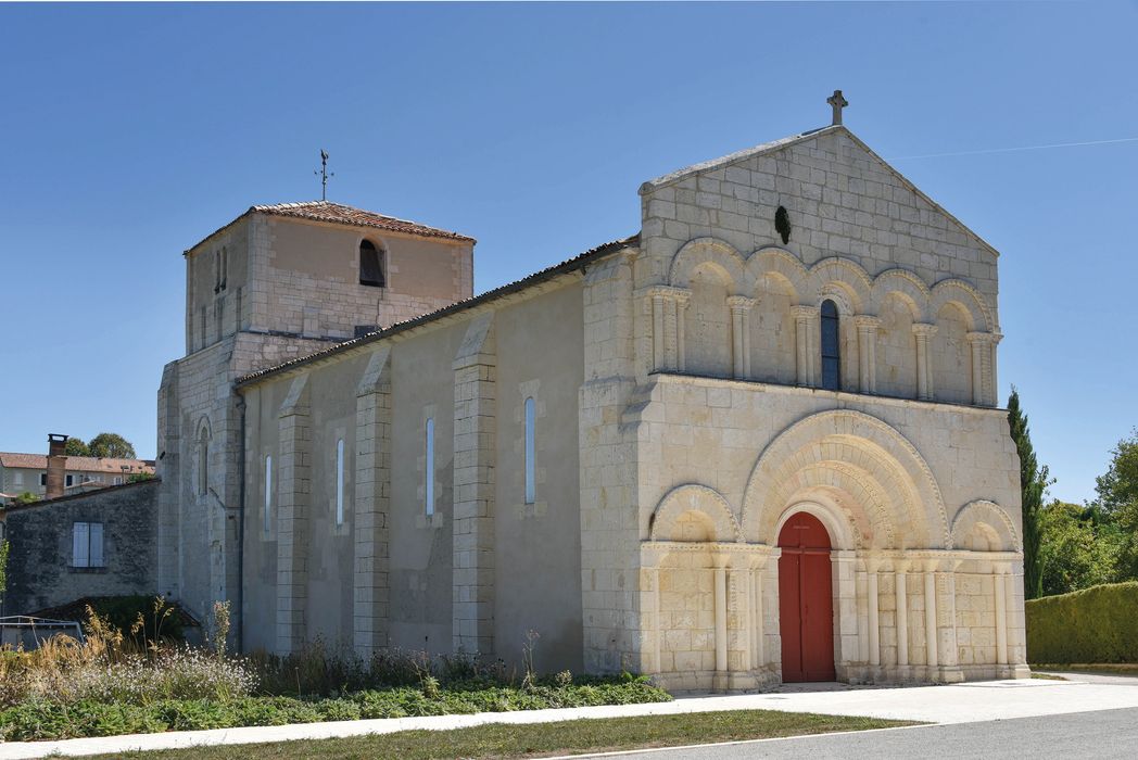 Eglise Saint-Laurent : Ensemble nord-est, vue générale