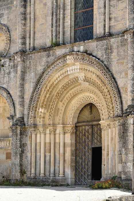 Ancienne abbaye : Ensemble est, vue partielle