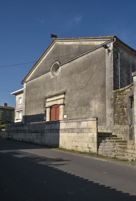 façade sur rue, vue générale