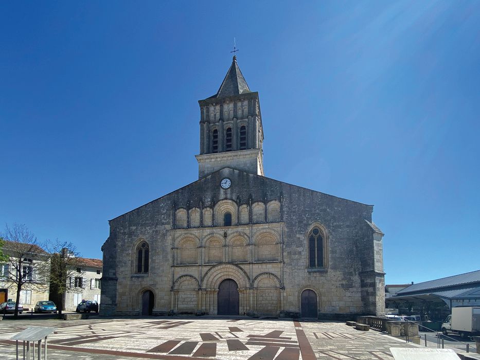 Eglise paroissiale Saint-Gervais et Saint-Protais