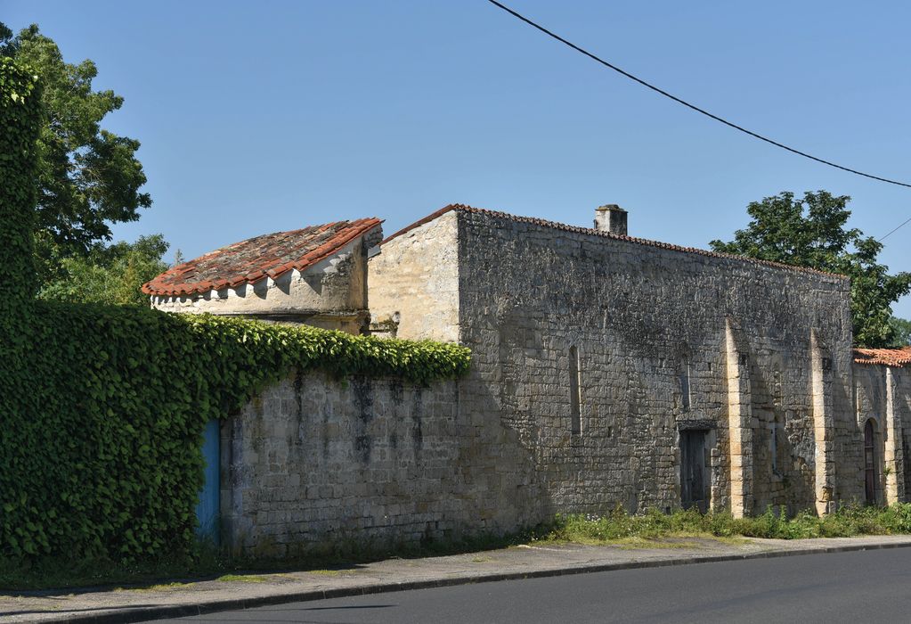 vue générale de la façade sur rue