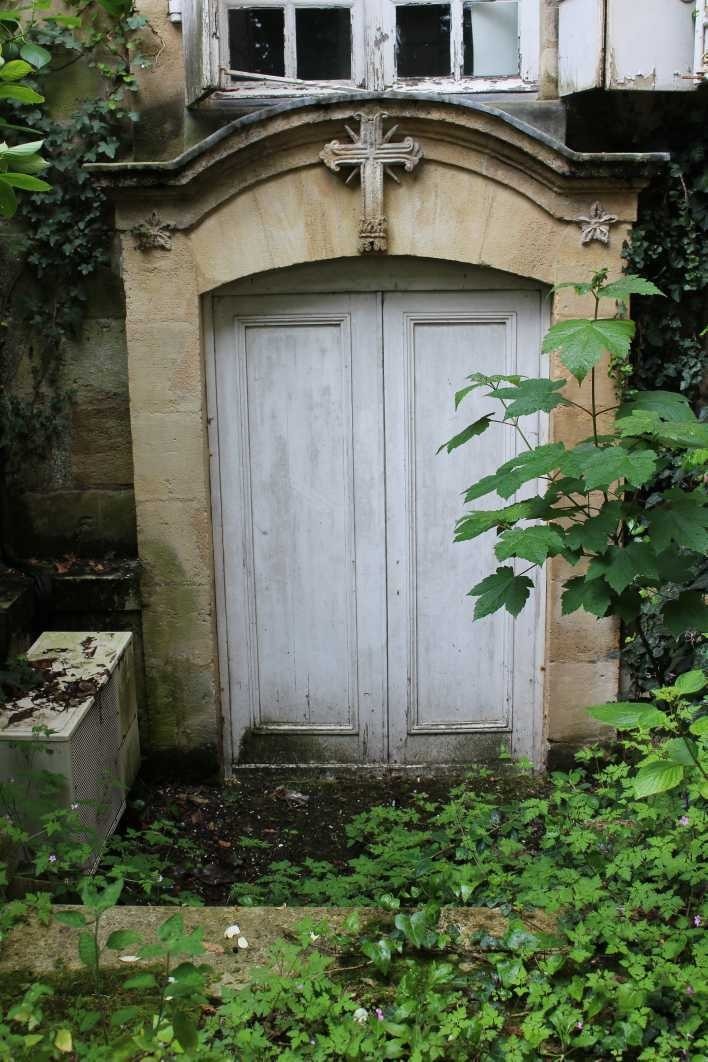 Entrée extérieure de la chapelle