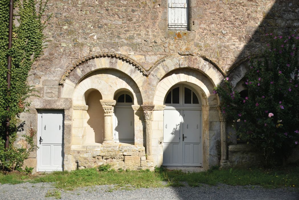 façade ouest, accès à la salle capitulaire