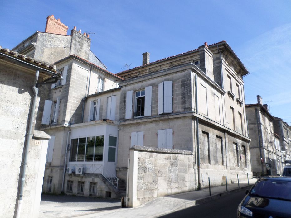 façade sur cour