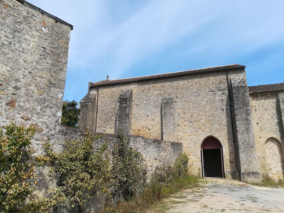 façade latérale sud, vue partielle