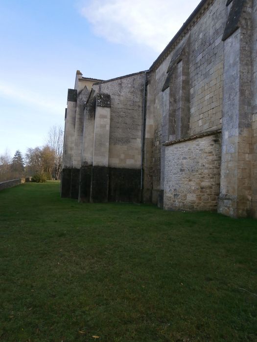 façade latérale nord, vue partielle