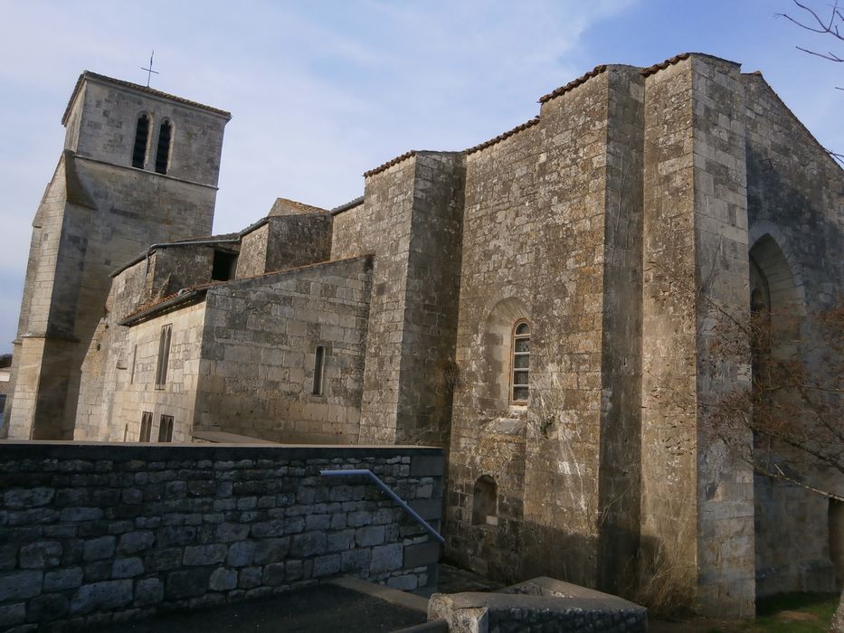 façade latérale sud, vue partielle