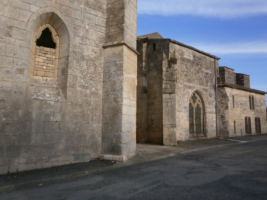 façade latérale sud, vue partielle