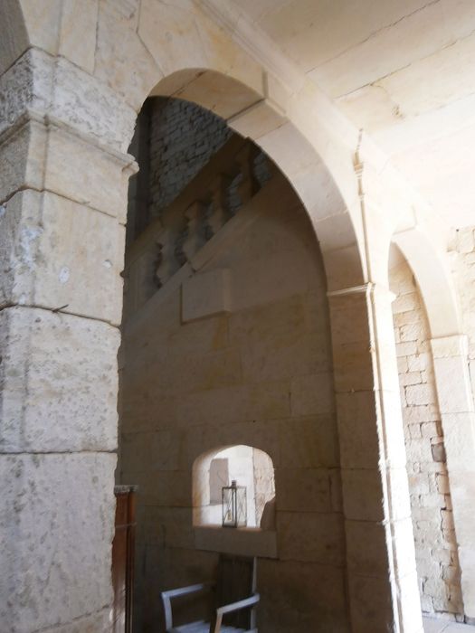 vestibule de l’escalier monumental, vue partielle