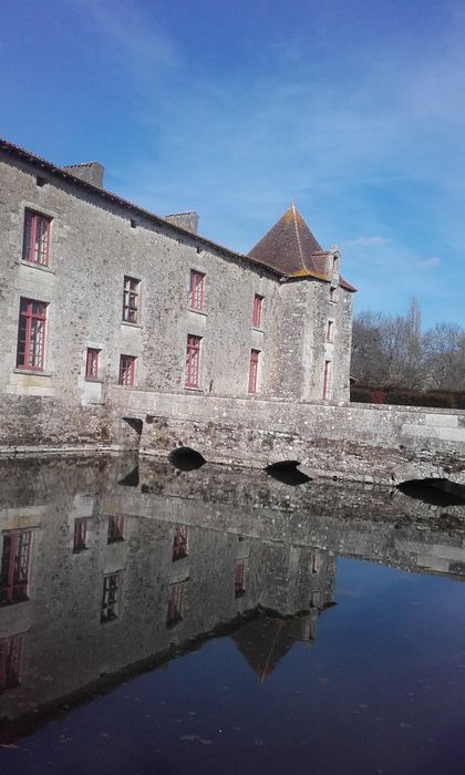 façade sud, vue partielle