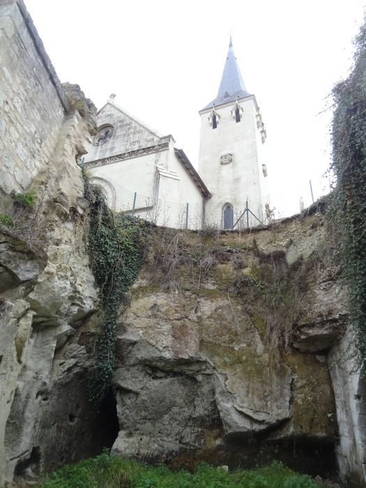 roche à proximité du caveau