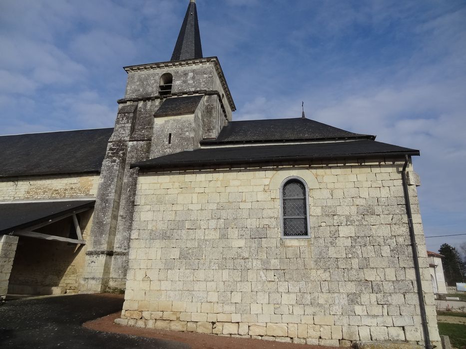 façade latérale sud-ouest, vue partielle