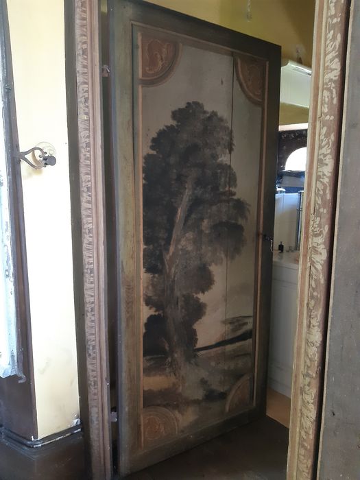 chambre à alcôve, lambris de revêtement, détail d’un vantail de porte