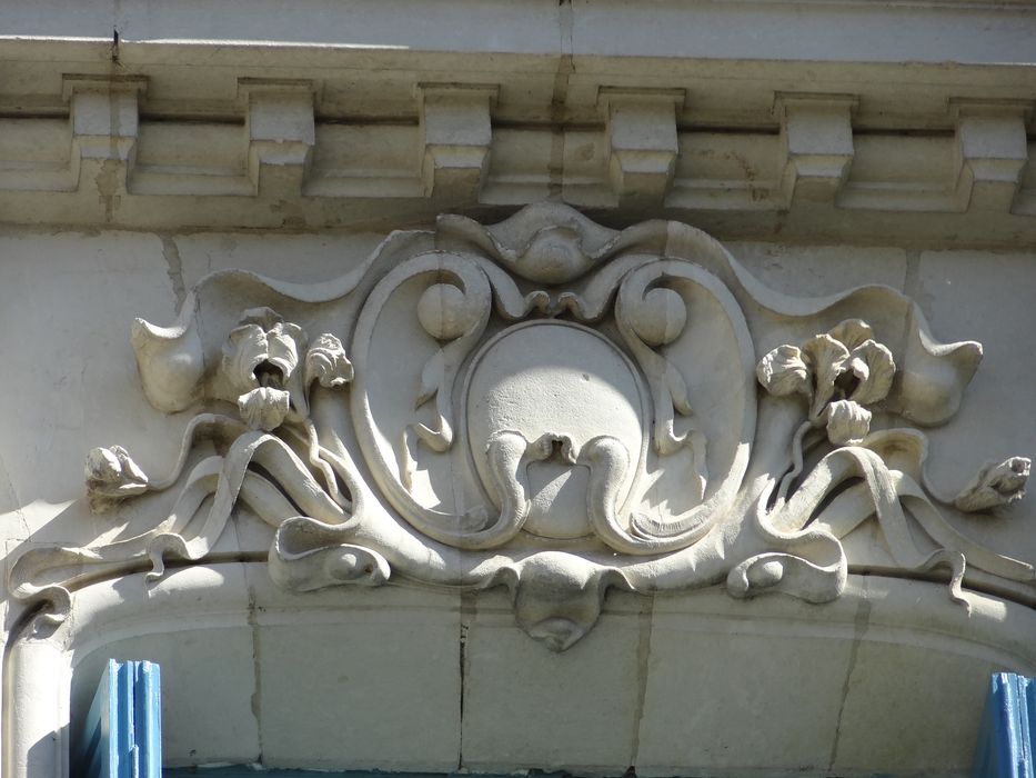 façade ouest, détail d’une agrafe