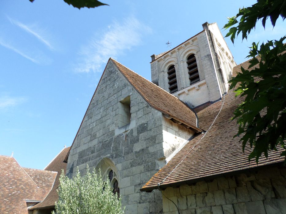 façade latérale sud-ouest, vue partielle