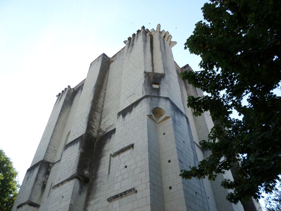 angles des élévations sud et ouest, vue partielle