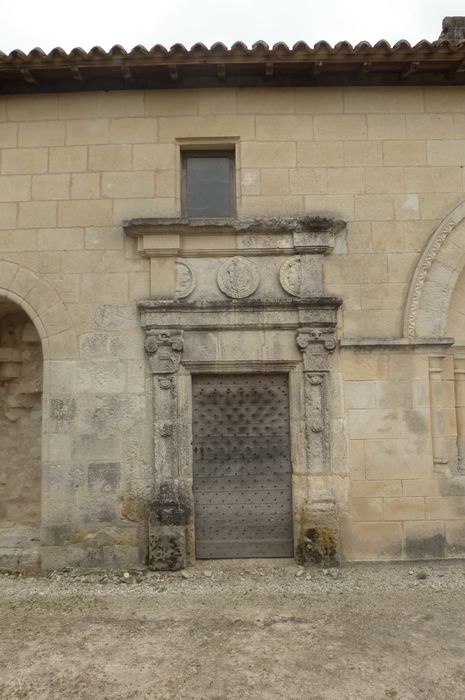 façade ouest, porte d’accès