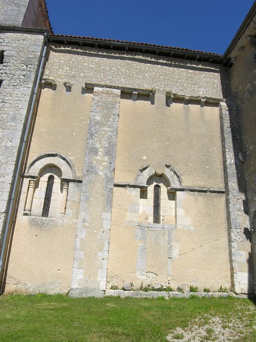 façade latérale sud, vue partielle