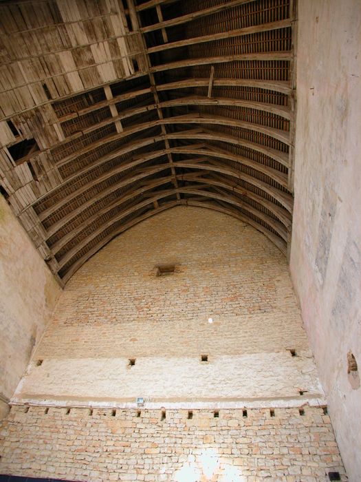 chapelle, vue partielle de la voûte lambrissée du choeur