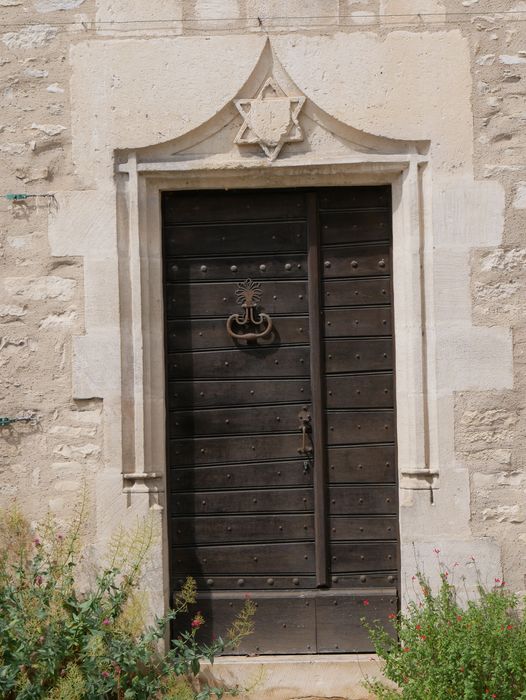 porte d’accès sur rue