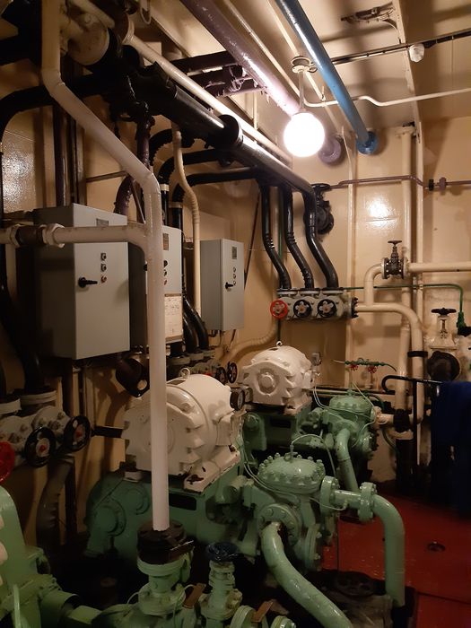 bateau météorologique (frégate) : France I, aménagement intérieur
