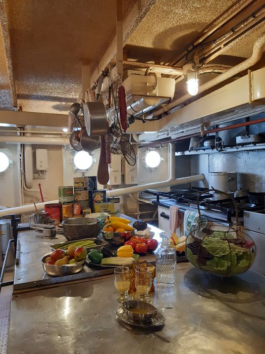 bateau météorologique (frégate) : France I, aménagement intérieur