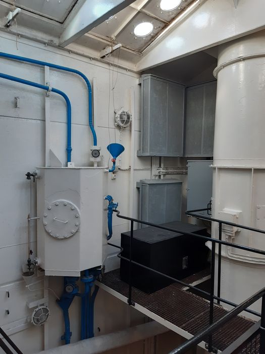 bateau météorologique (frégate) : France I, aménagement intérieur
