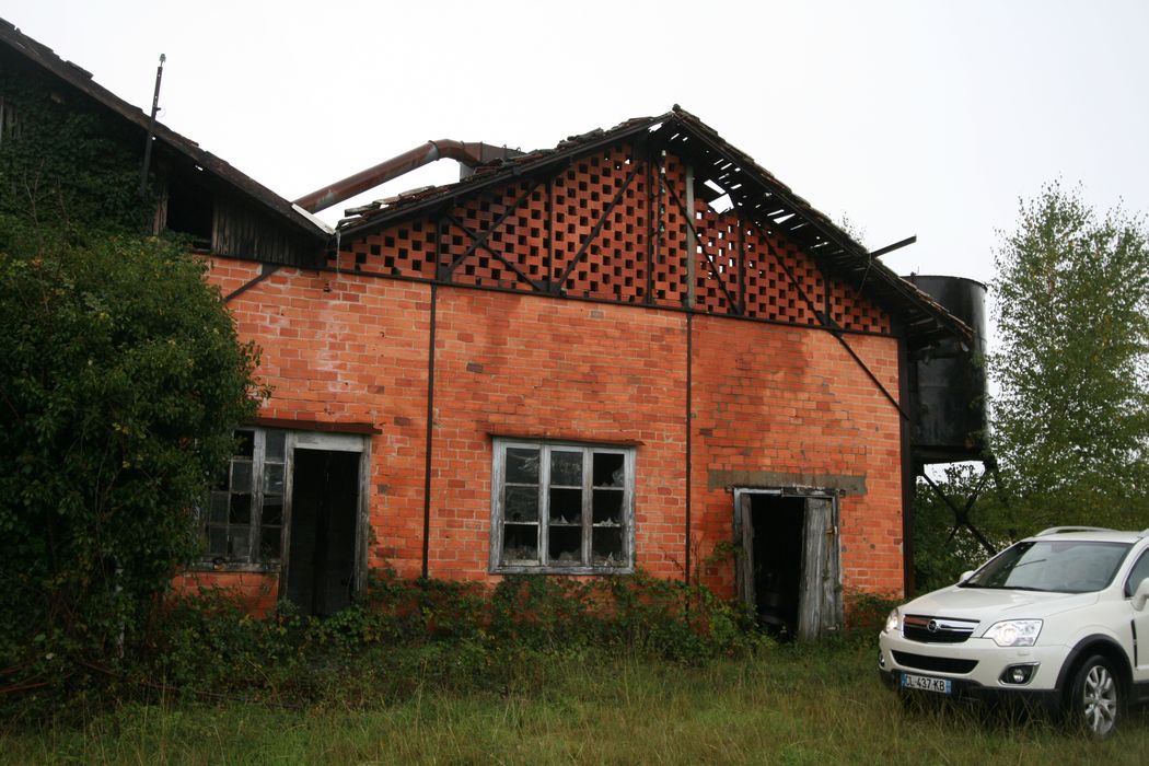 scierie, façade nord, vue partielle