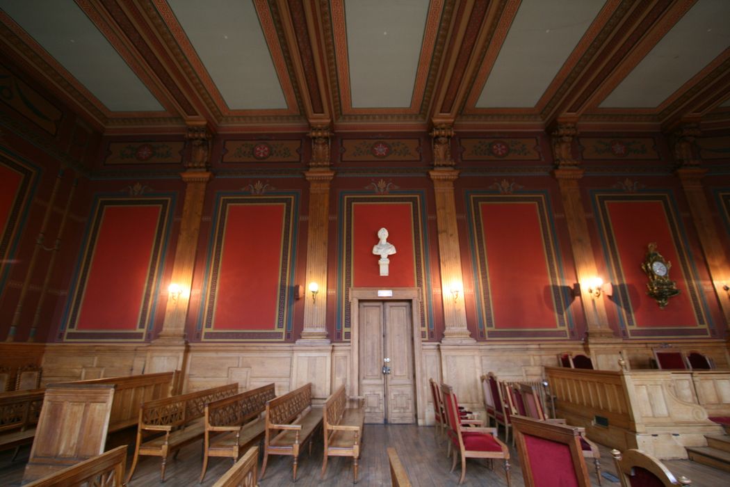 salle de la 1ère chambre, vue partielle