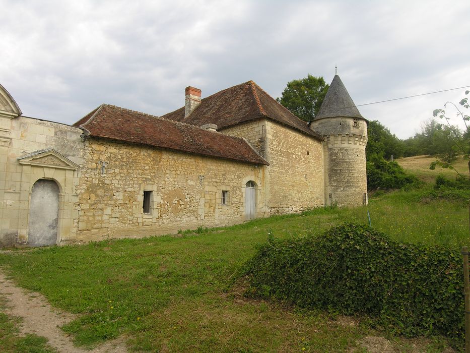 aile est, façade est