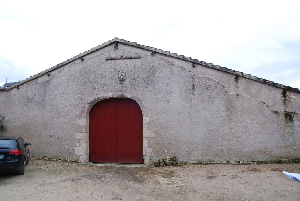 bâtiment annexe précédent la cour intérieure, façade nord