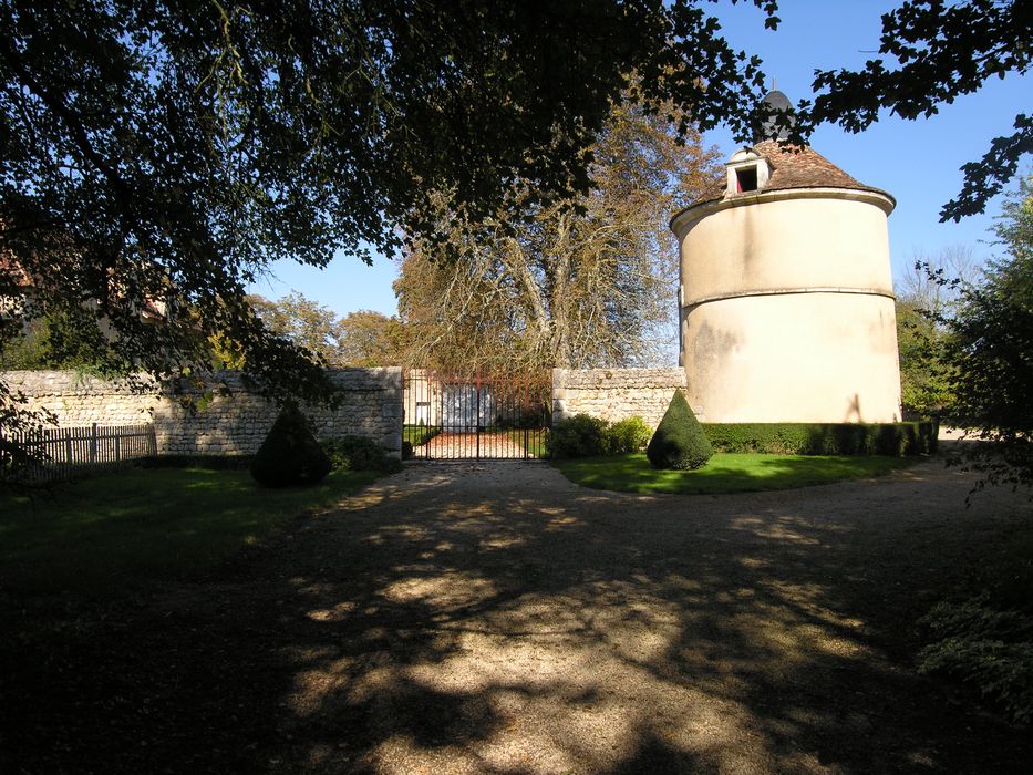 pigeonnier depuis le Sud