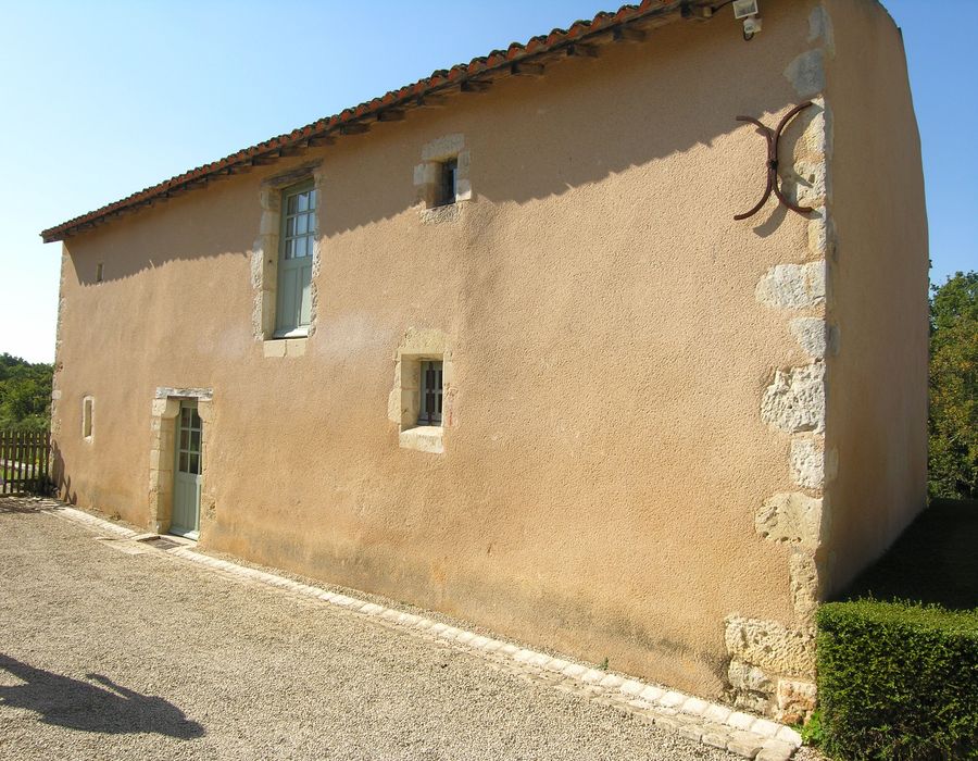 bâtiment annexe ouest, façade est