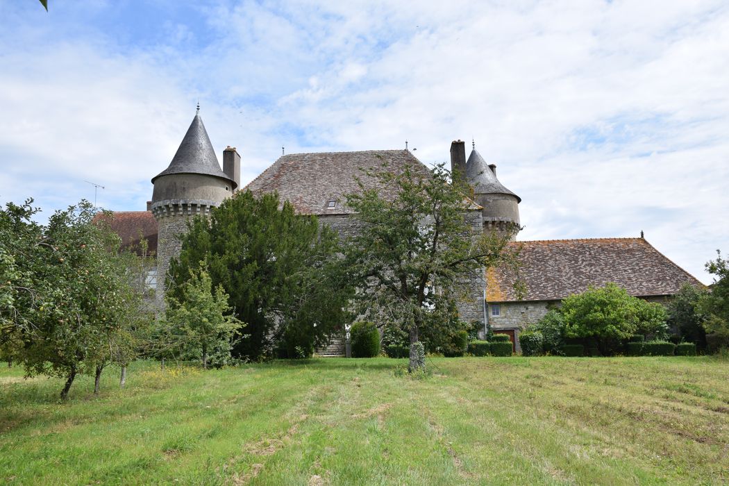 vue partielle du château depuis le Sud-Ouest