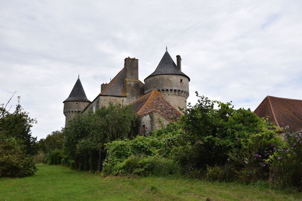 vue partielle du château depuis le Sud