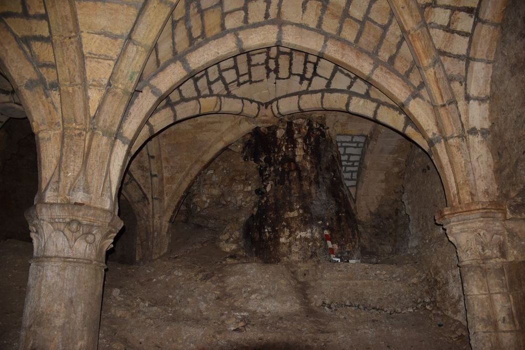 cave, vue partielle