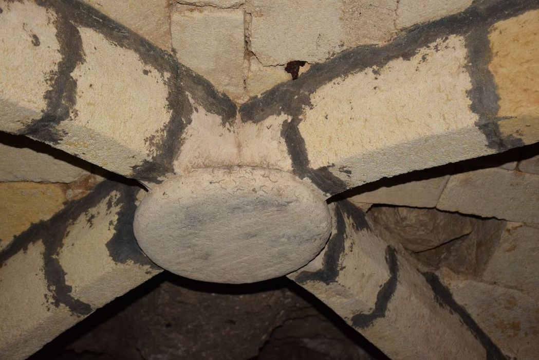 cave, détail d’une clef de voûte