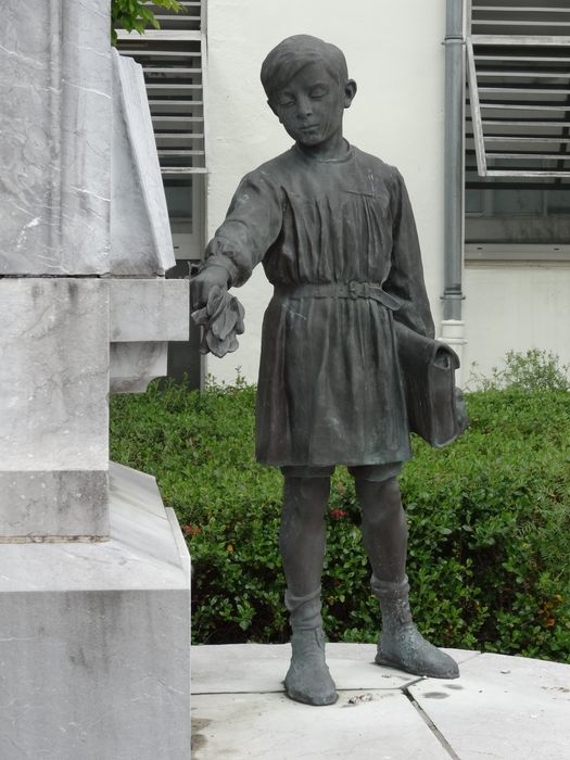 vue partielle du monument